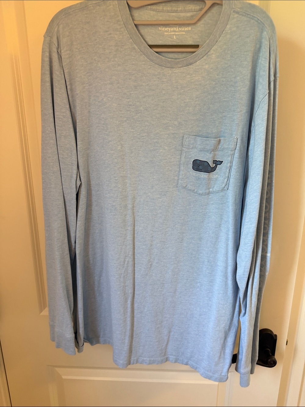 Vineyard Vines Light Blue Long-Sleeve Pocket Tee with Whale Logo Large